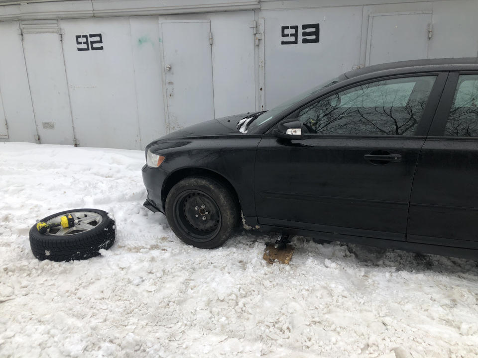 Кроссворд птицы для детей с ответами. Его ждут как соловей лета кроссворд. Соловей с надписью. Его ждут как соловей лета кроссворд. Соловей словарное слово.