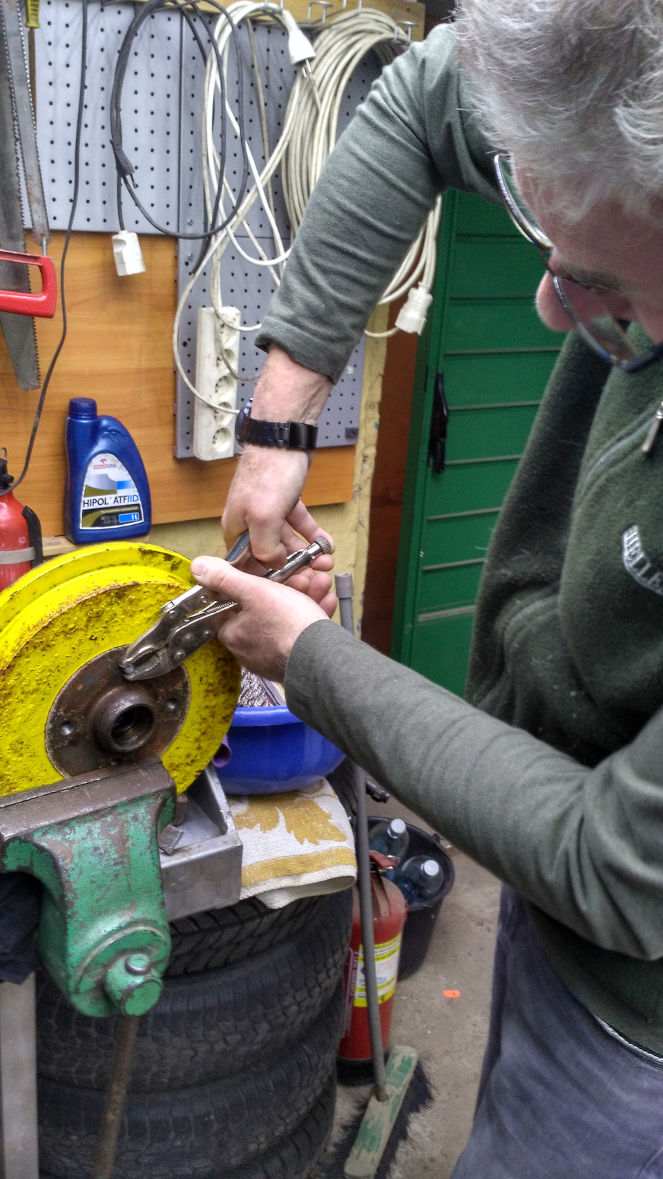 Сломал болт крепления колеса часть 2 — СДЕЛАНО — Volkswagen Passat B3 ...