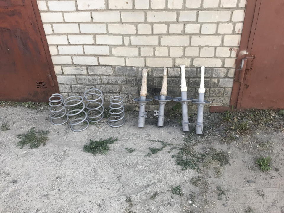 Рестовоация и Установка оригинальных регулируемых амортизаторов — Ford ...