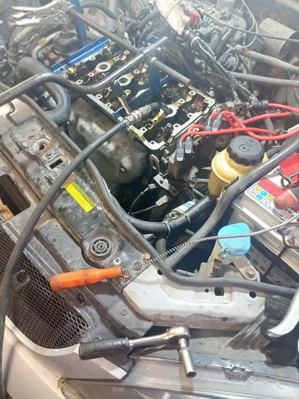 Маслосъёмные колпачки — Chevrolet Lacetti 5D, 1,4 л, 2007 года | визит ...