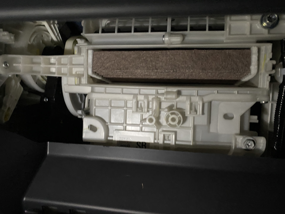 Raf filter — это зло, но его можно ставить без корпуса. Вынимаем и выбрасываем подальше! — Toyota RAV4 (5G)