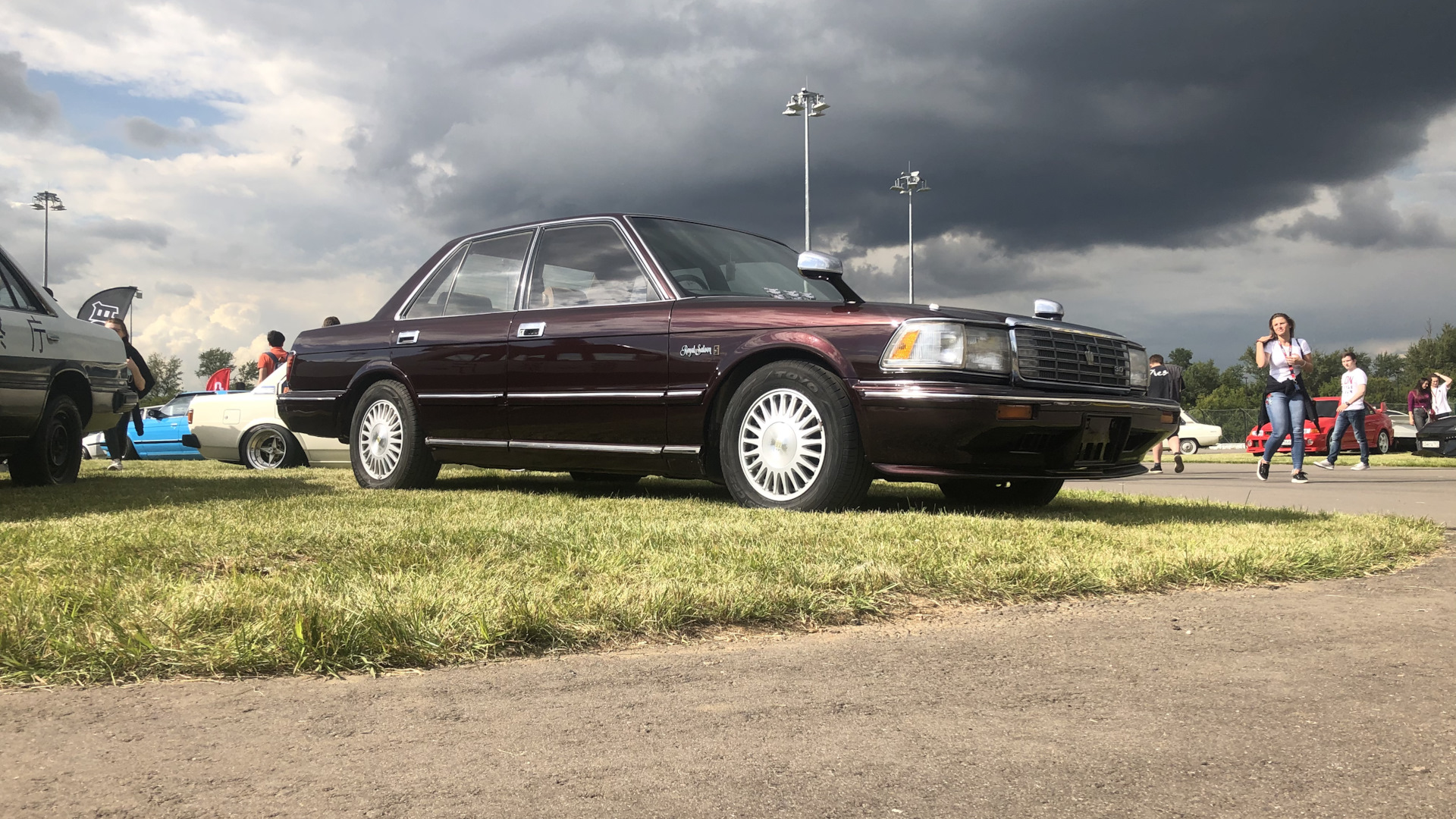 Toyota Crown s130 Royal Saloon