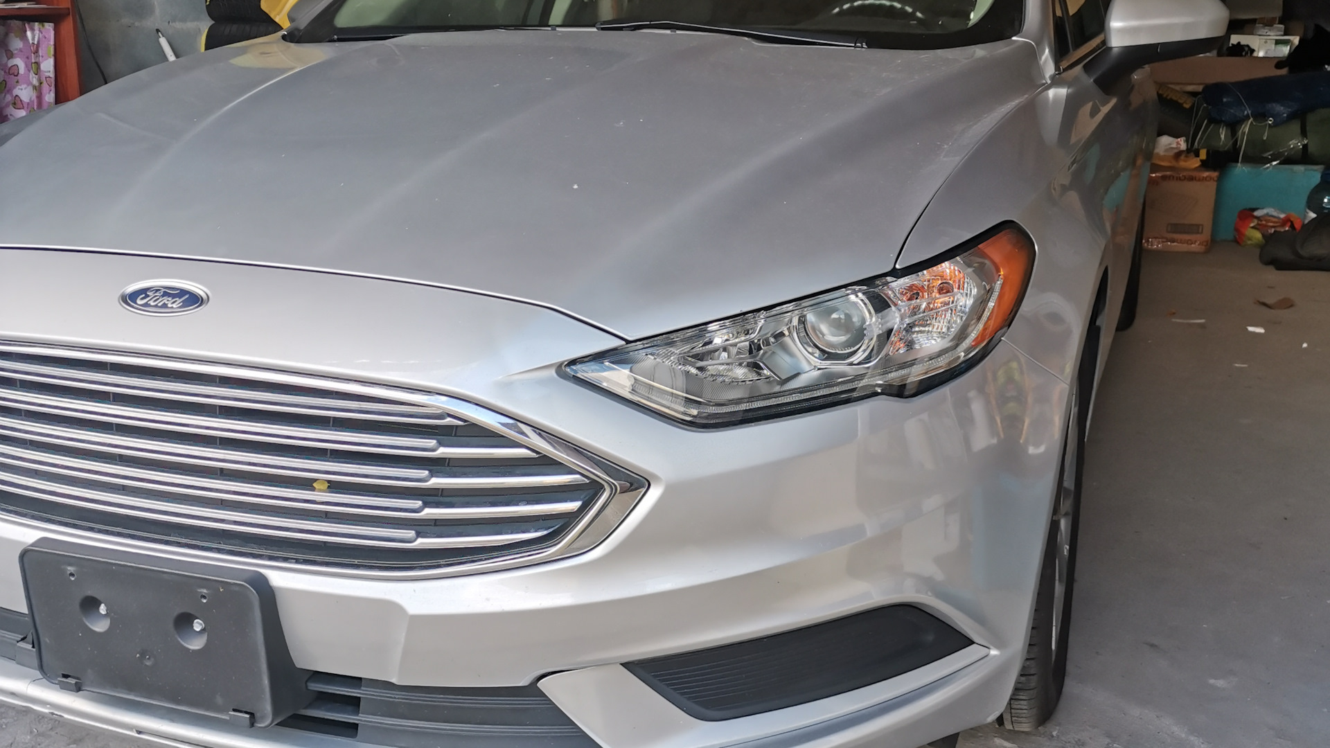 Ford Fusion Hybrid head Light connecting