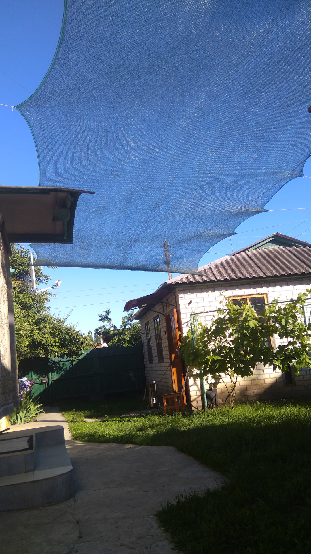 как убрать двухсторонний скотч и герметик — Audi 100 (C4), 2 л, 1993 ...