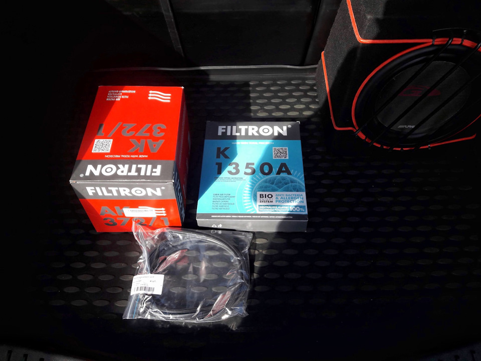 Тут все понятно, десять минут раком под бардачком и две минуты под капотом ) — Ford Focus Hatchback III