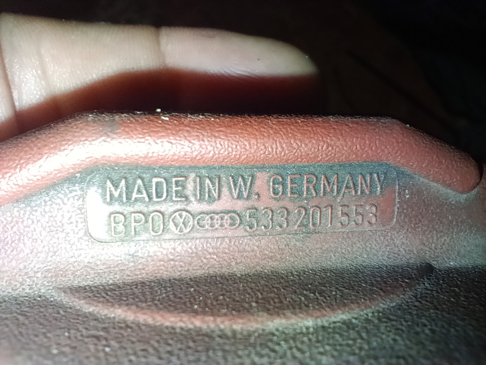 Фото в бортжурнале Audi S6 (C4). Запчасти на фото: BP020