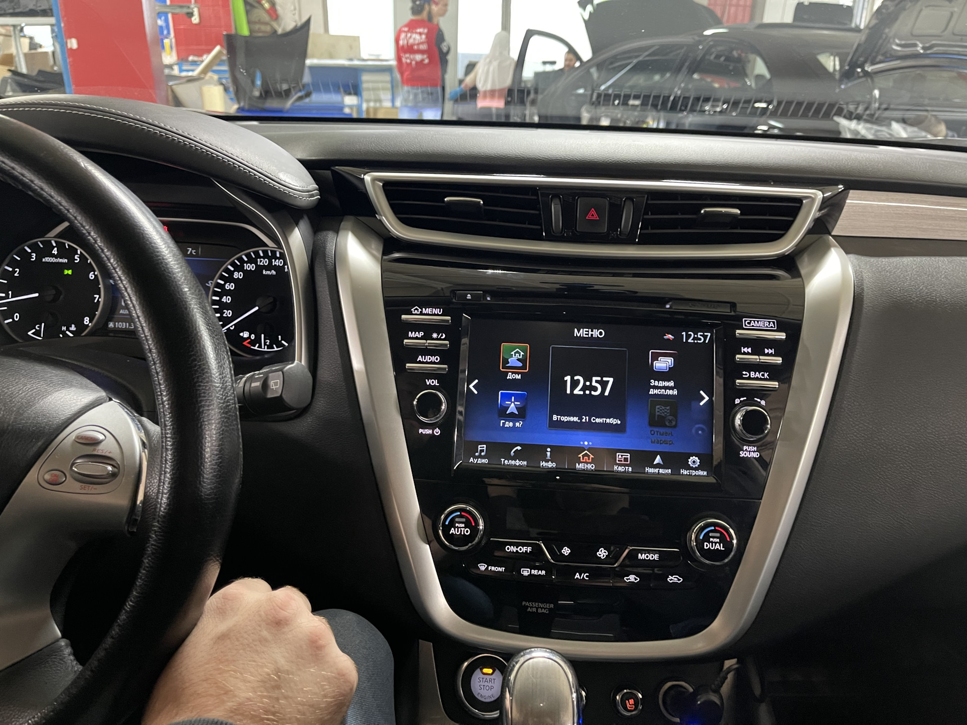 Штатная мультимедиа news. Андроид монитор на ягуар xf 2008 года. Мультимедиа ниссан мурано z52. Андроид на штатном мониторе. Навигационный блок для toyota на базе андроид.