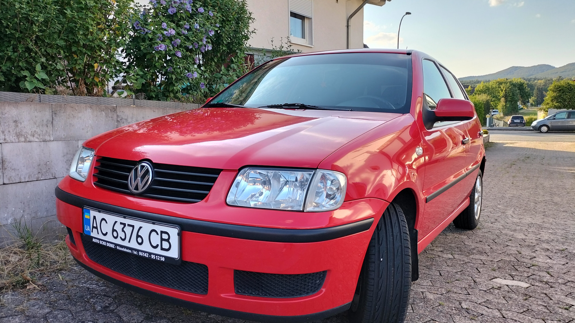 Volkswagen Polo Mk3 1.0 бензиновый 2000 | Яркий на DRIVE2