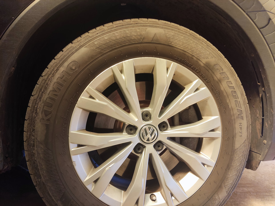 Летняя резина Kumho Crugen — Volkswagen Tiguan (2G), 2 л, 2017 года ...