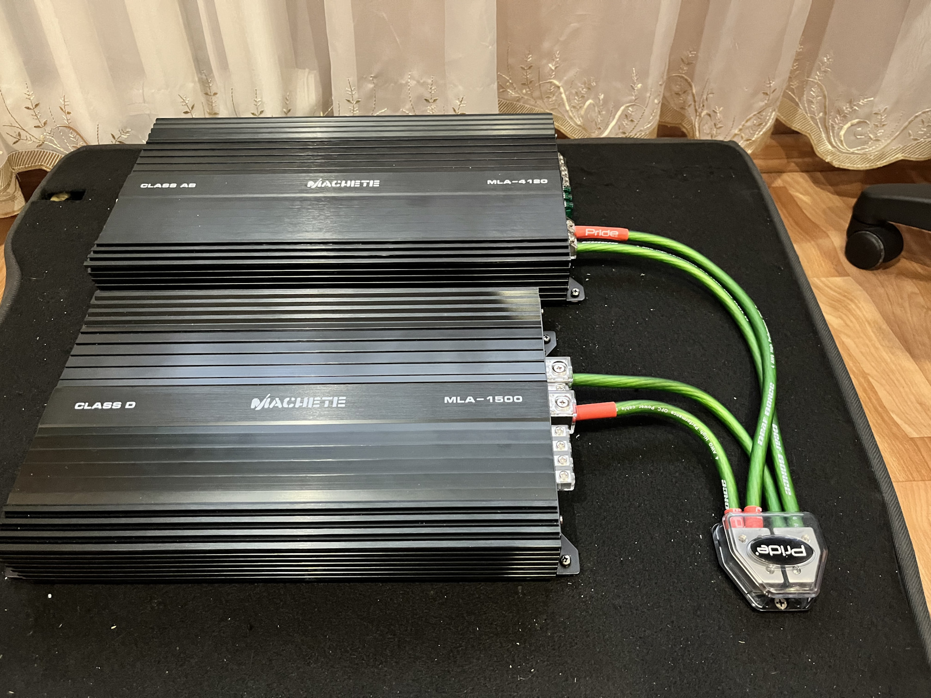 Machete mla-4120. 1. Мачете мла. Усилитель 2-канальный deaf bonce machete mla-2160. Alphard mla-1500 усилитель.