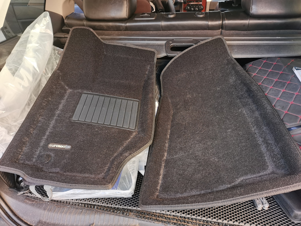 Два передних ковра — Jeep Grand Cherokee (WK)