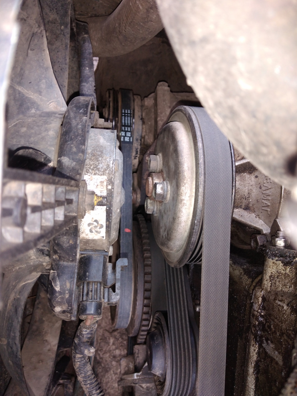 Шум компрессора кондиционера — Chevrolet Niva GLX, 1,7 л, 2012 года ...