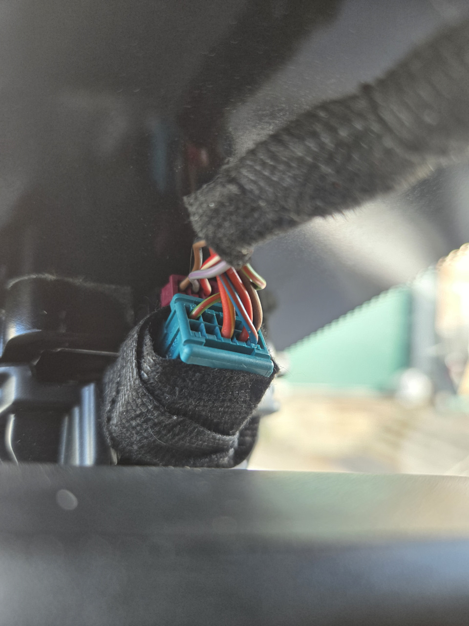 подключено — BMW 1 series (F20)