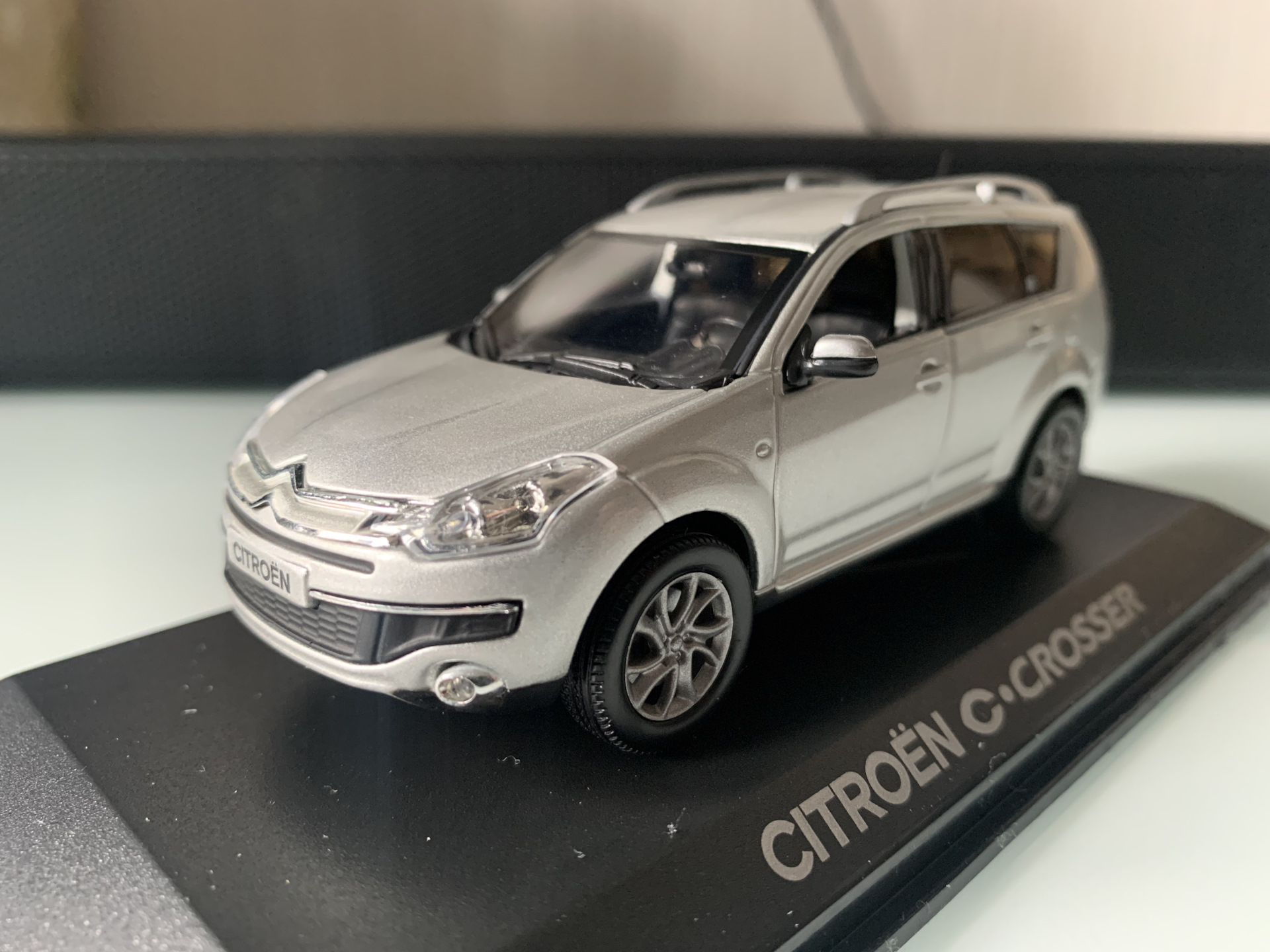 Мужские игрушки) — Citroen C-Crosser, 2,4 л, 2011 года | аксессуары | DRIVE2