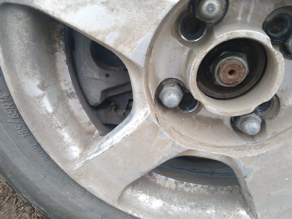 Подстава от Cedia, треснувший бюджет или новая зимняя резина Viatti ...