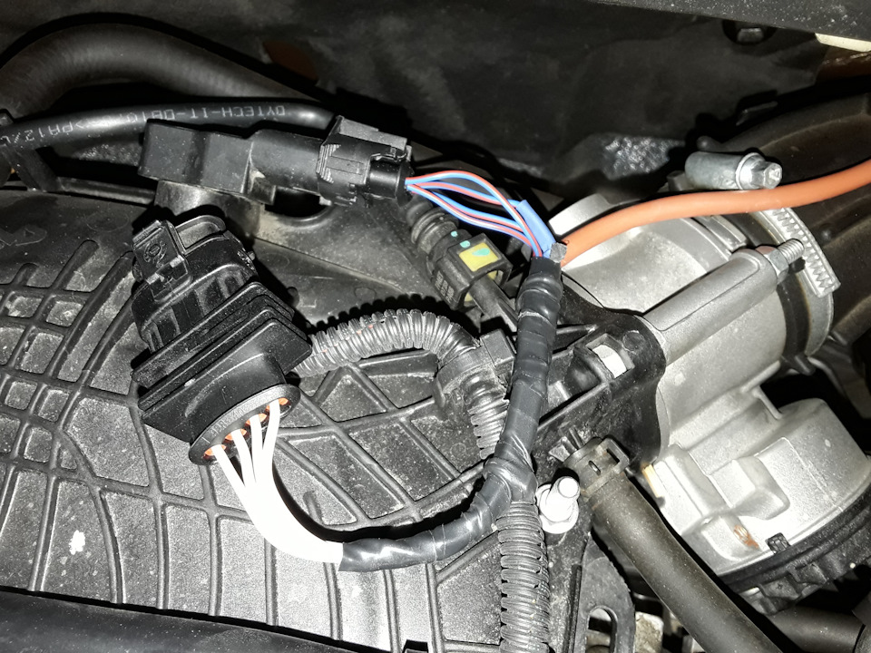 А вынутый разьём из коллектора вставляем во второй разъём выносного дтв. — Lada XRAY