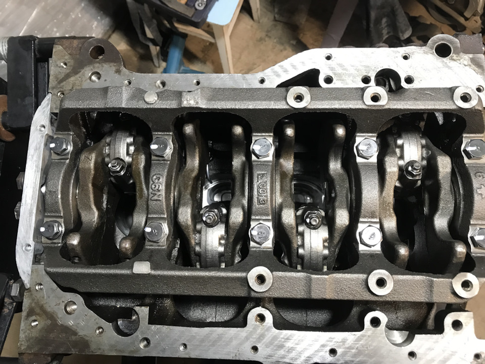 На месте — Mitsubishi Airtrek