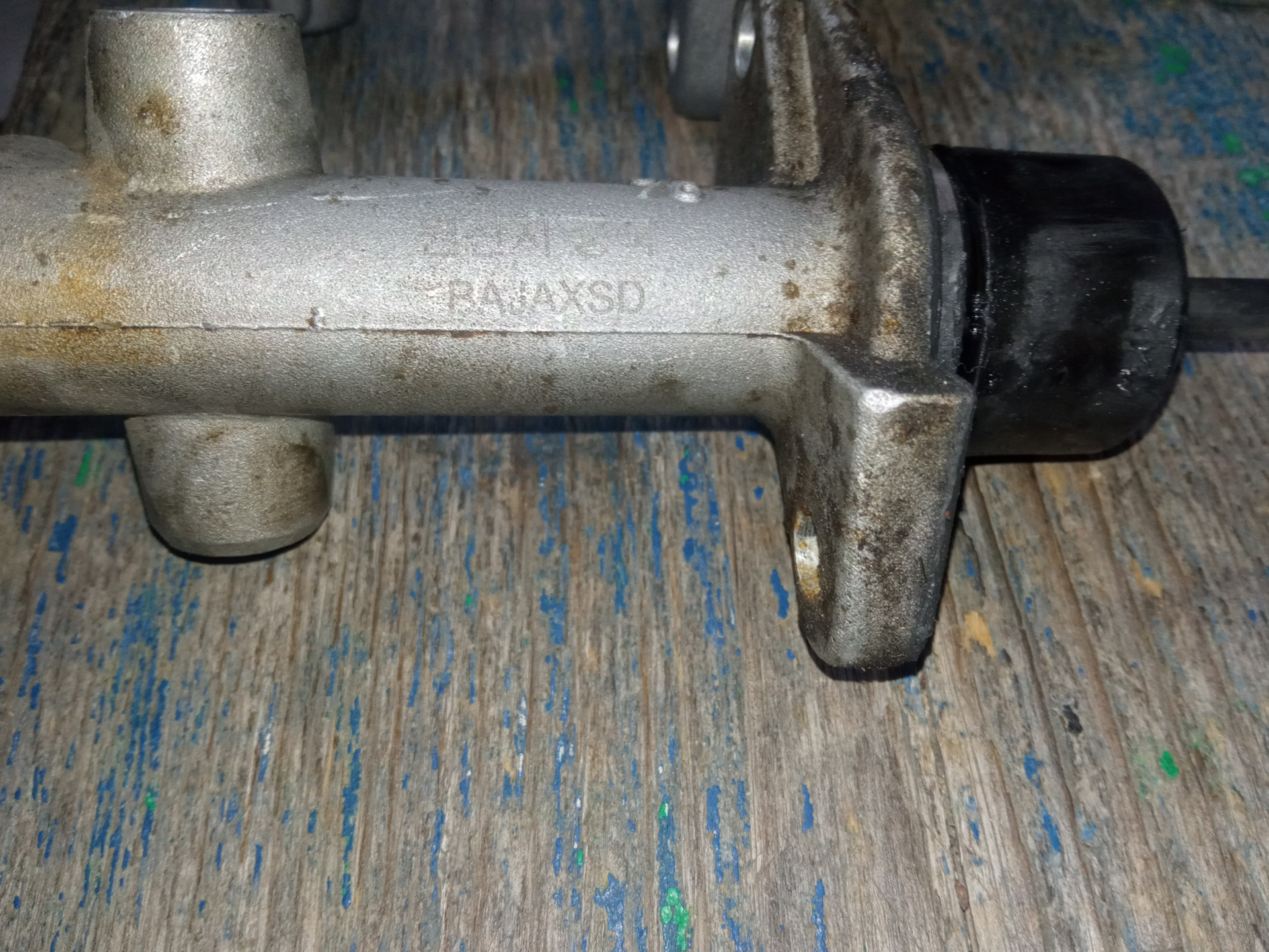 Замена главного цилиндра сцепления — Chevrolet Lanos, 1,5 л, 2008 года ...