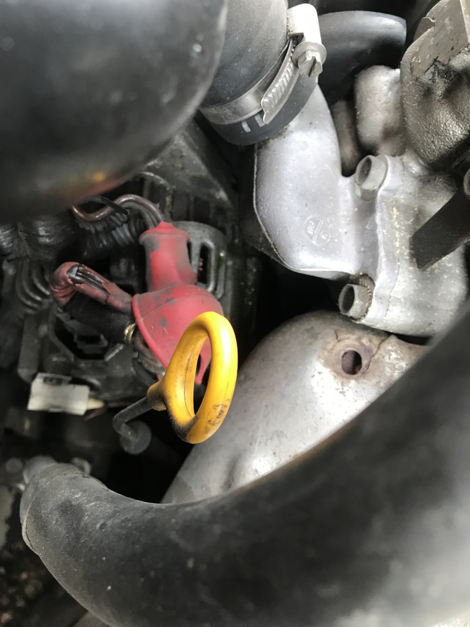 Замена верхнего патрубка радиатора 21501-9F500 21501-9F200 — Nissan ...