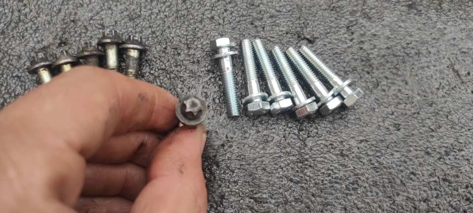 Фото в бортжурнале Lada 21124