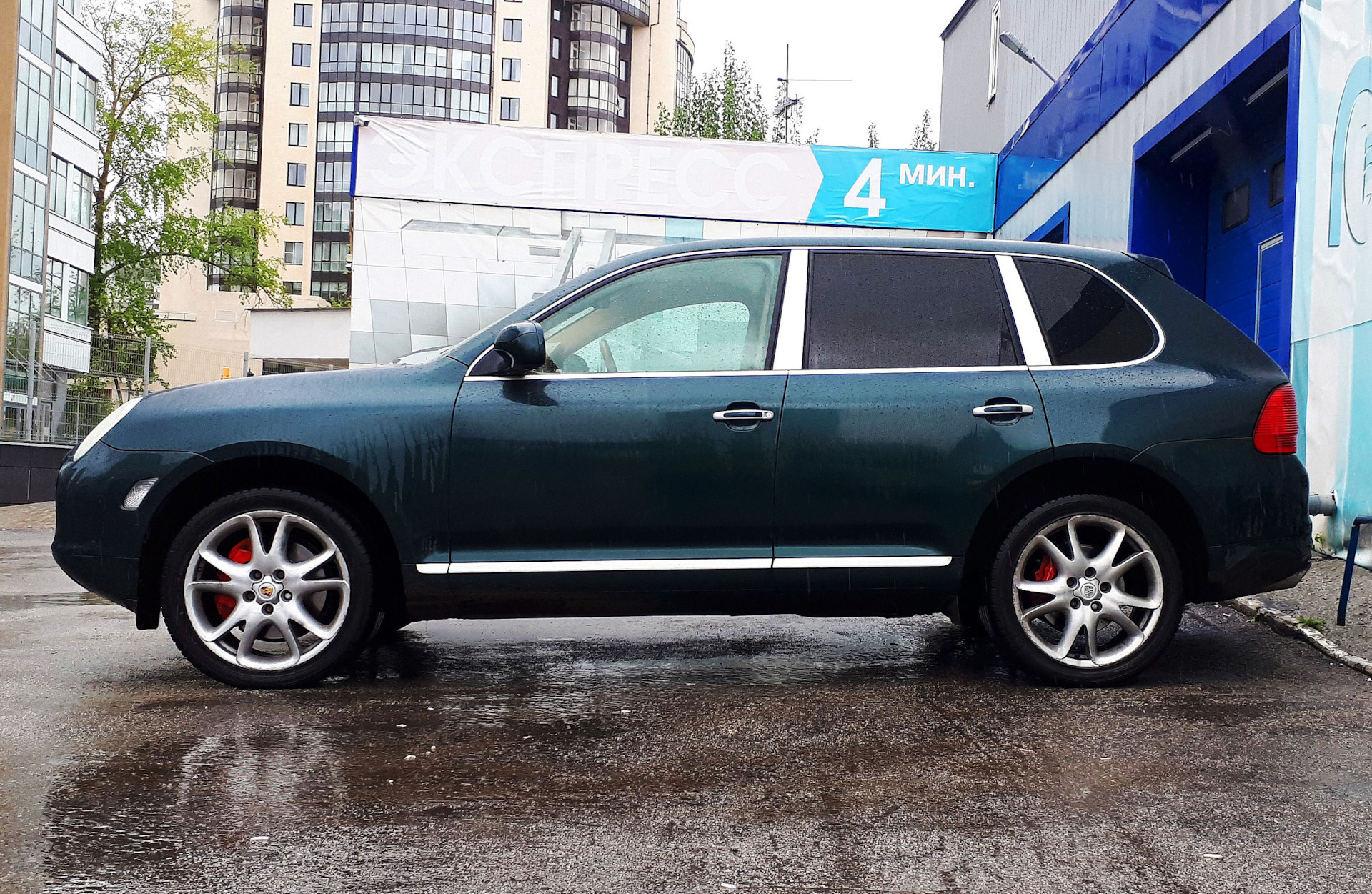 Порше кайен размеры. Volkswagen Touareg i 2006. VW Touareg 2006. Туарег 2006. Туарег 2006 года.