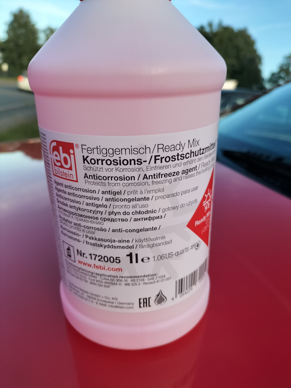 Антифриз — Volkswagen Polo Mk3, 1 л, 2000 года | расходники | DRIVE2