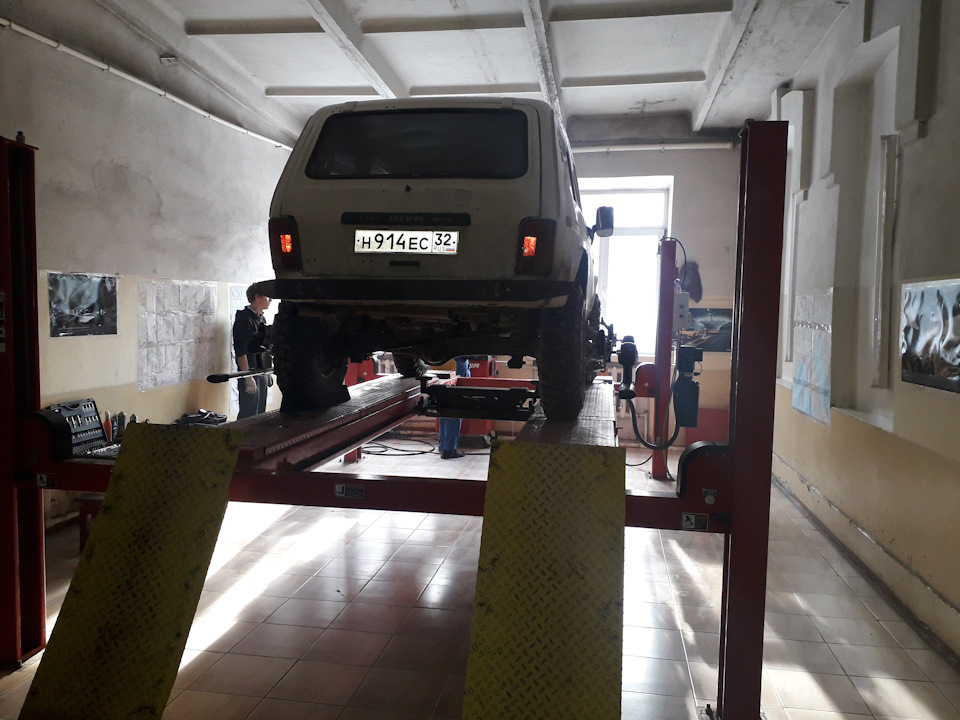 ##12##Пыльники, Руль, Сход-развал. — Lada 4x4 3D, 1,9 л, 1996 года ...