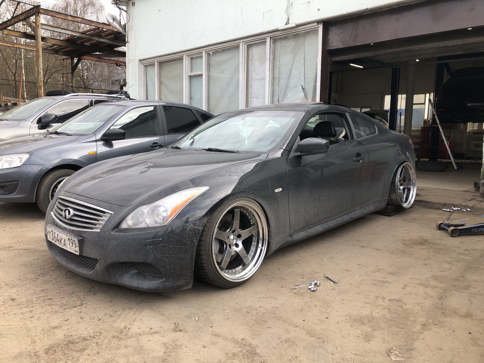 Infiniti g37 Nardo Grey