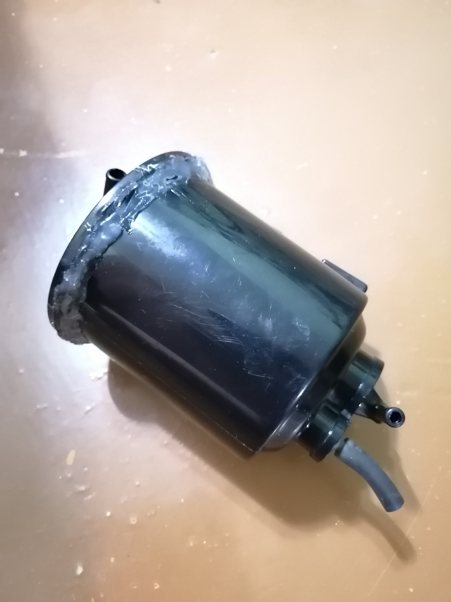 Клапан абсорбера форд мустанг. Чистка абсорбера гольф 4. Как почистить абсорбер. Адсорбер маслоотделитель для ниссан патруль купить в чегдомыне. Прокладка-абсорбер.