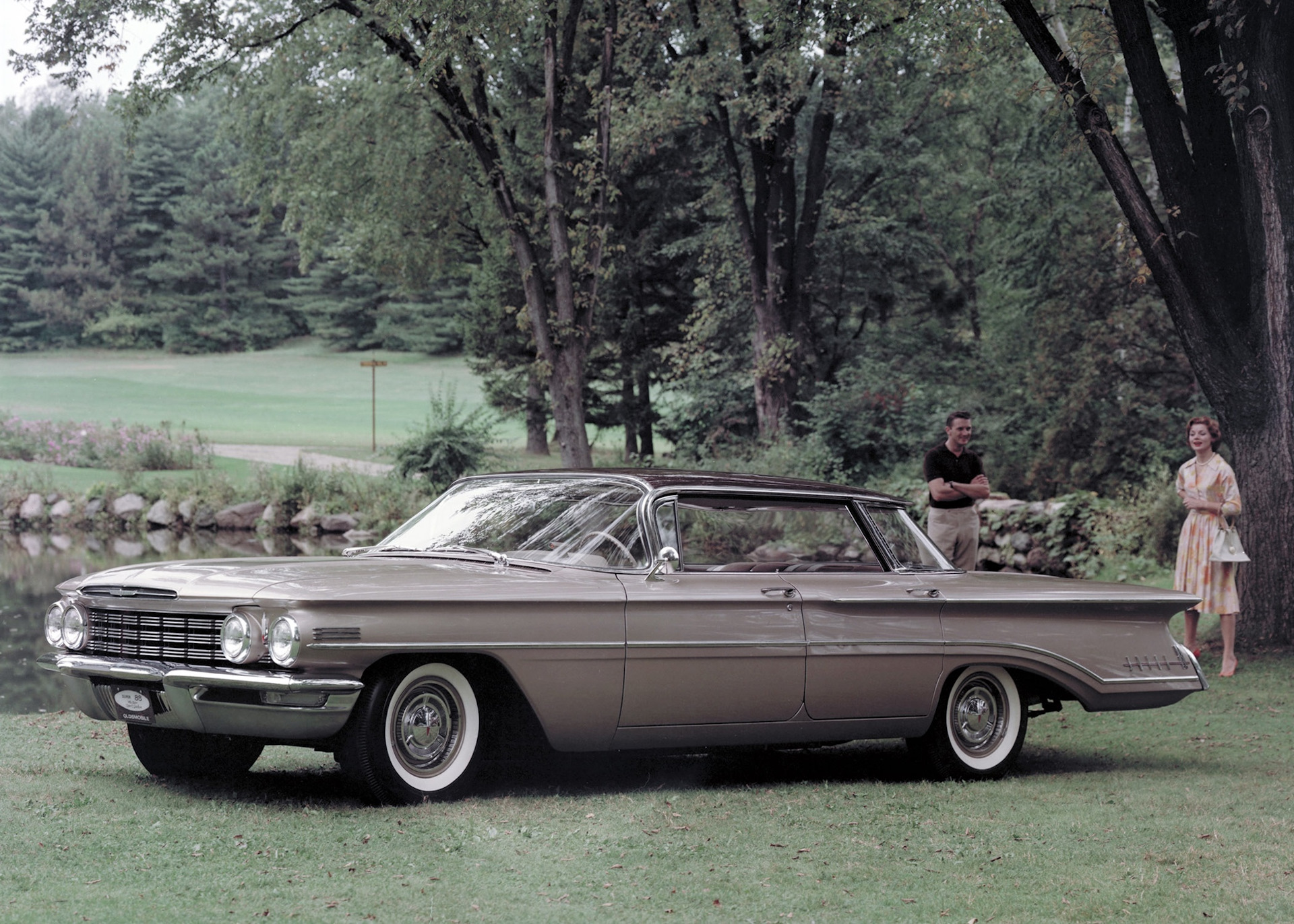 Oldsmobile super 88 Holiday sedan