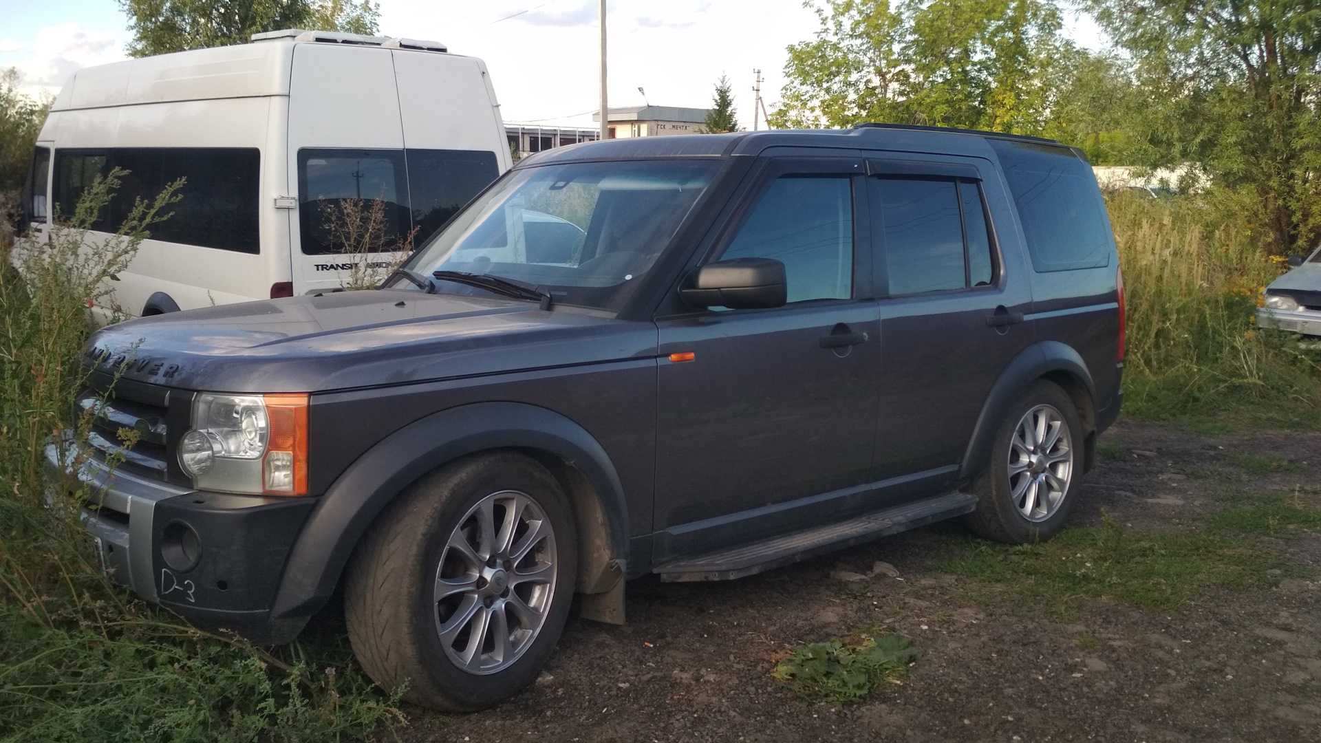 Продажа Land Rover Discovery III 2006 (бензин, АКПП) — с историей  обслуживания — DRIVE2.RU