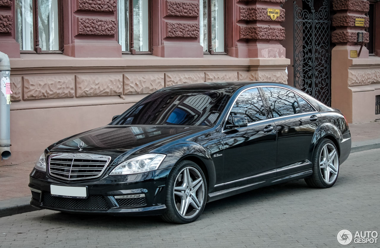 Mercedes s63 AMG 221