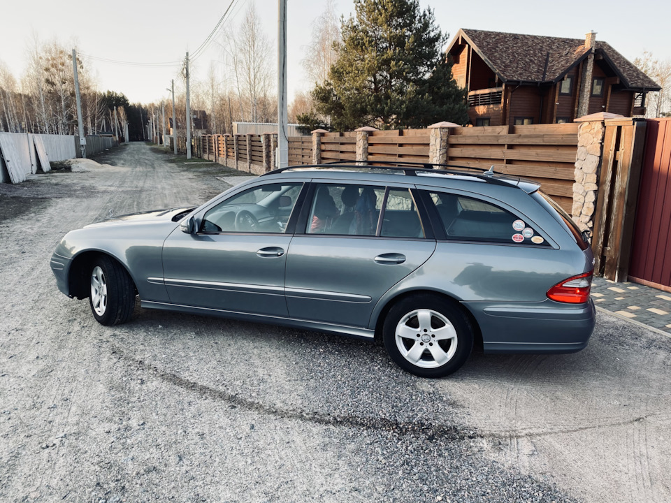 Фото в бортжурнале Mercedes-Benz E-Class Estate (S211)