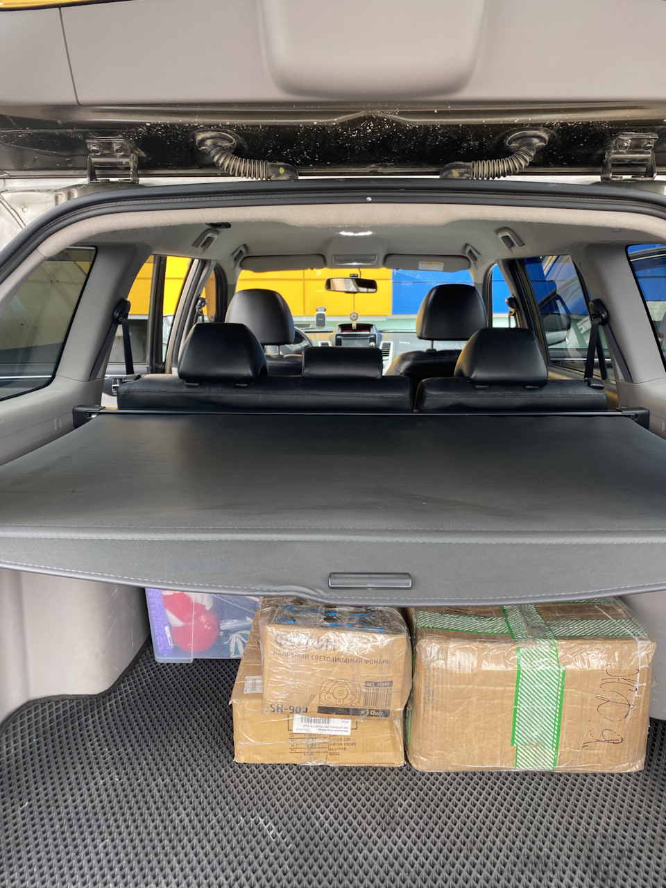 # 4 Обновление шторки багажного отделения — Mitsubishi Pajero Sport (2G ...
