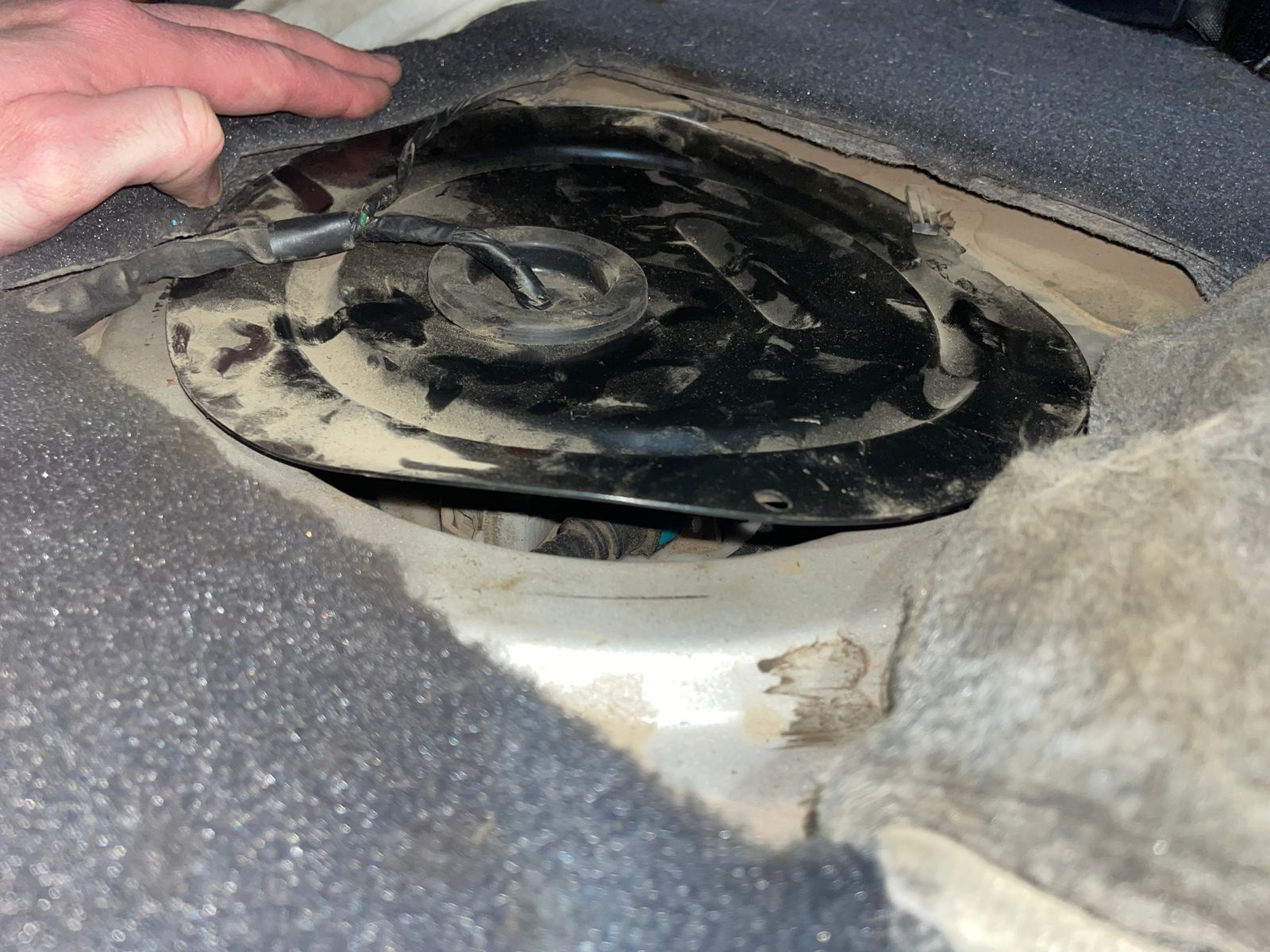 Замена уплотнительных колец бензонасоса — Hyundai Santa Fe (2G), 2,7 л ...