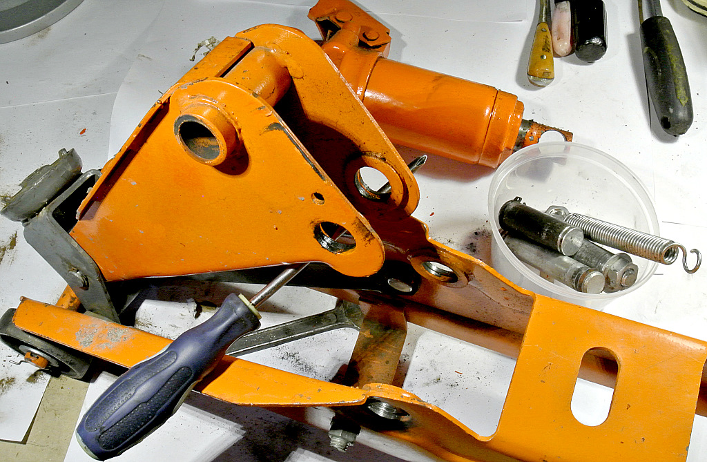 Ремонт подкатного домкрата 3т. Классические поломки. — Сообщество ...