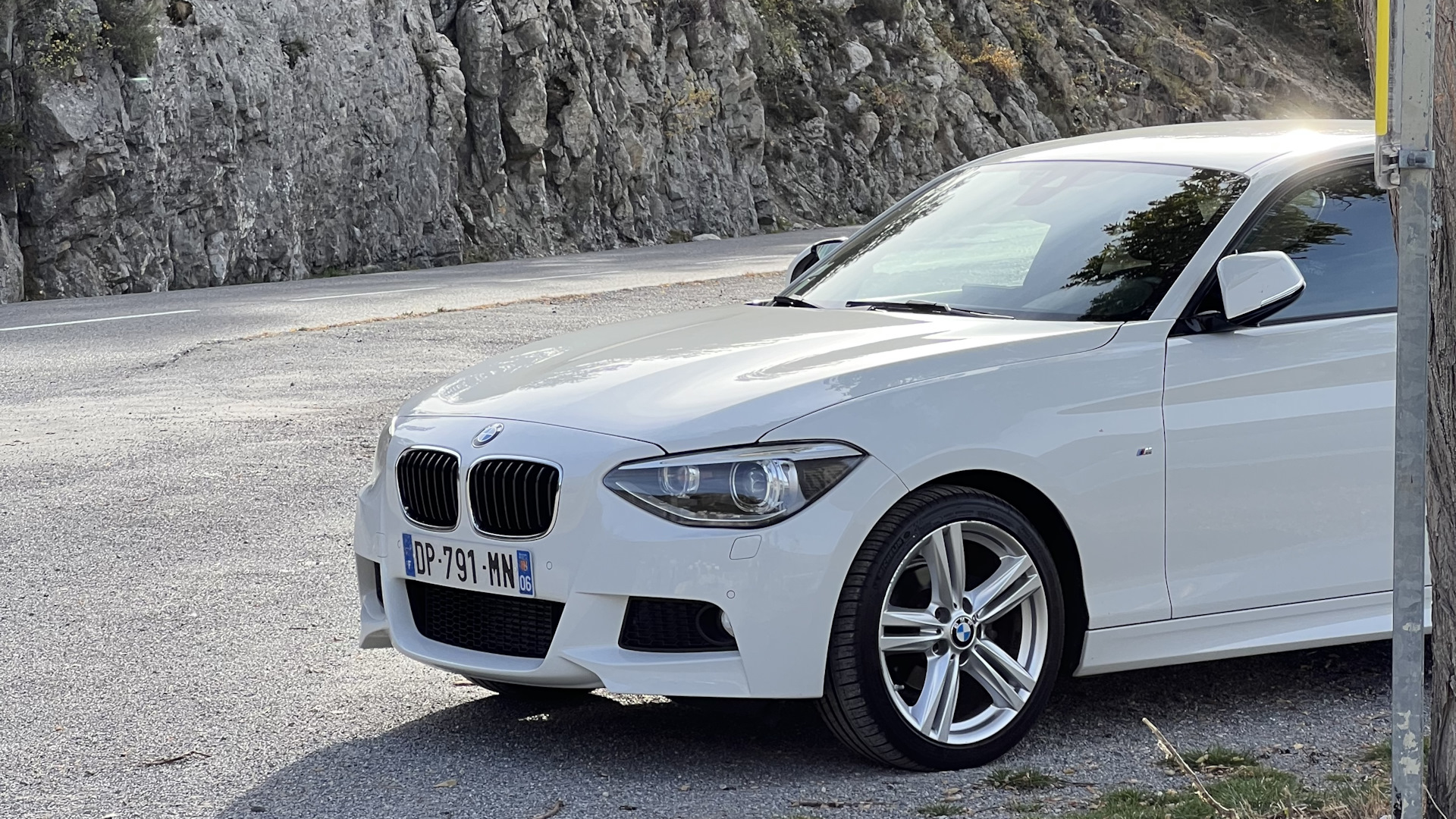 BMW 1 series (F20) 2.0 дизельный 2015 | Белая машина на DRIVE2