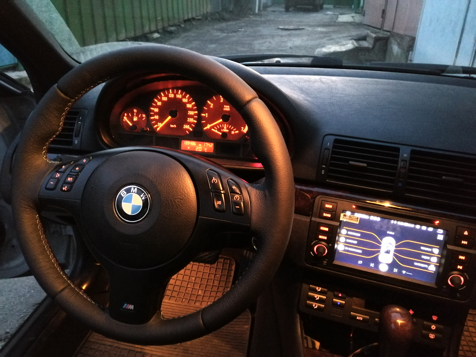 BMW 3 e46 за рулем