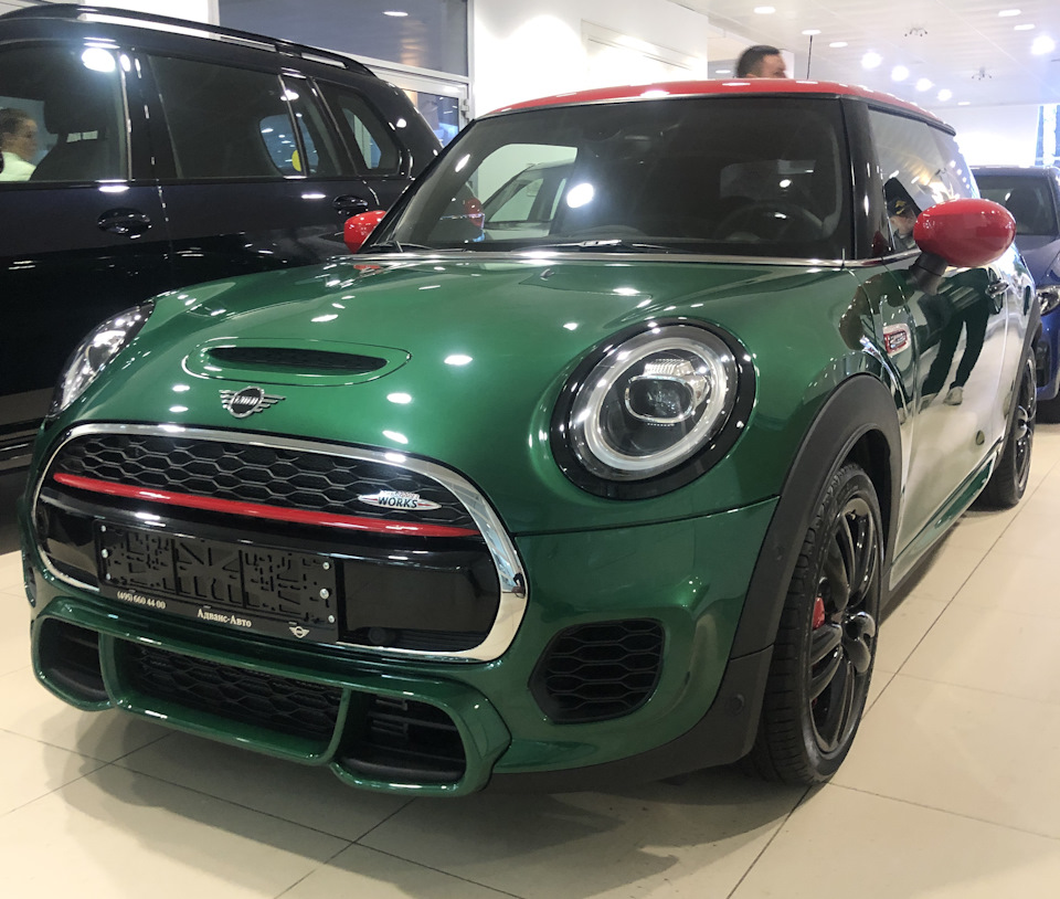 Mini Cooper Р·РµР»РµРЅС‹Р№ 2022