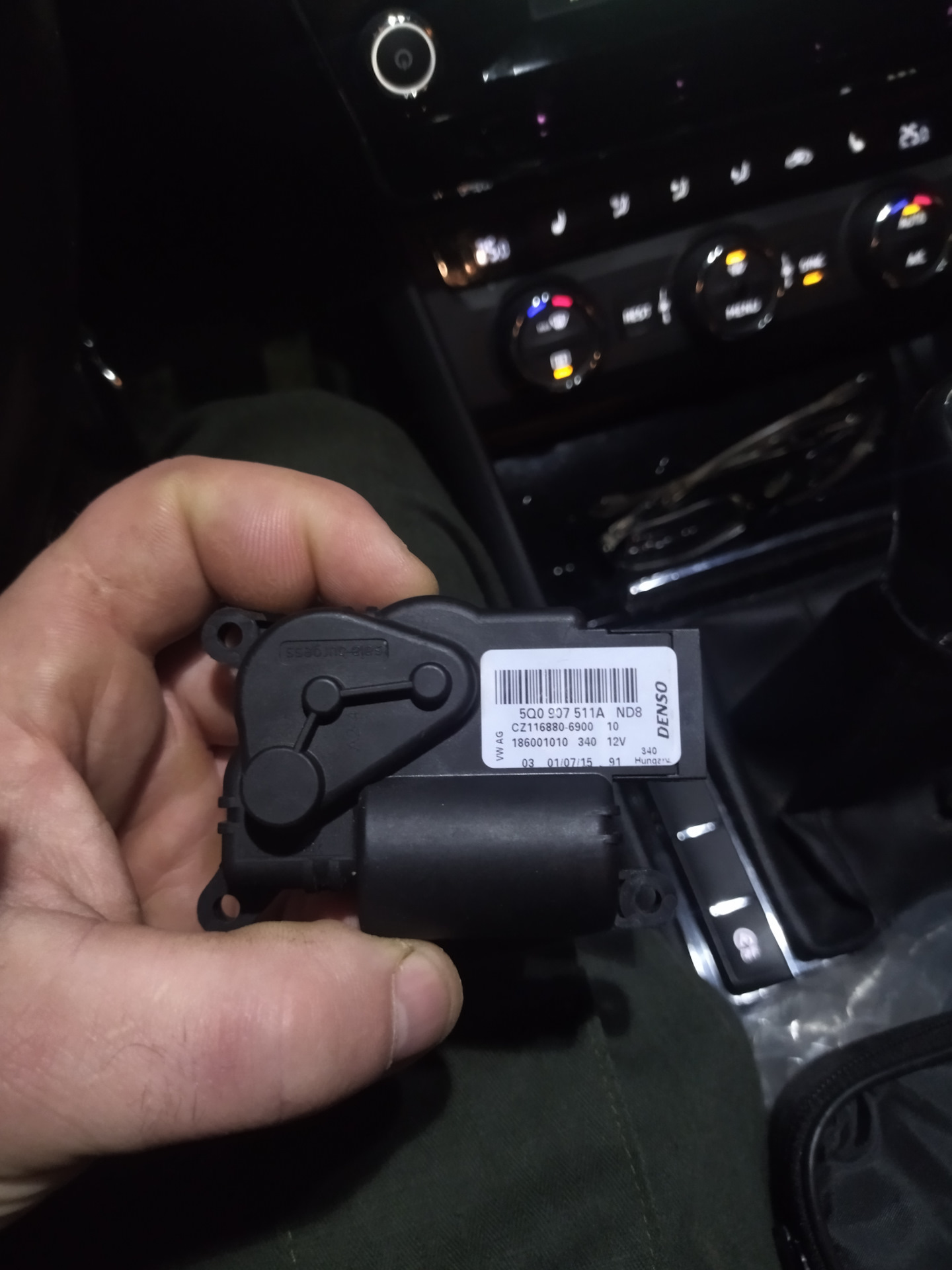 Клима начала жить своей жизнью (часть 2) — Skoda Superb Mk3, 1,6 л ...
