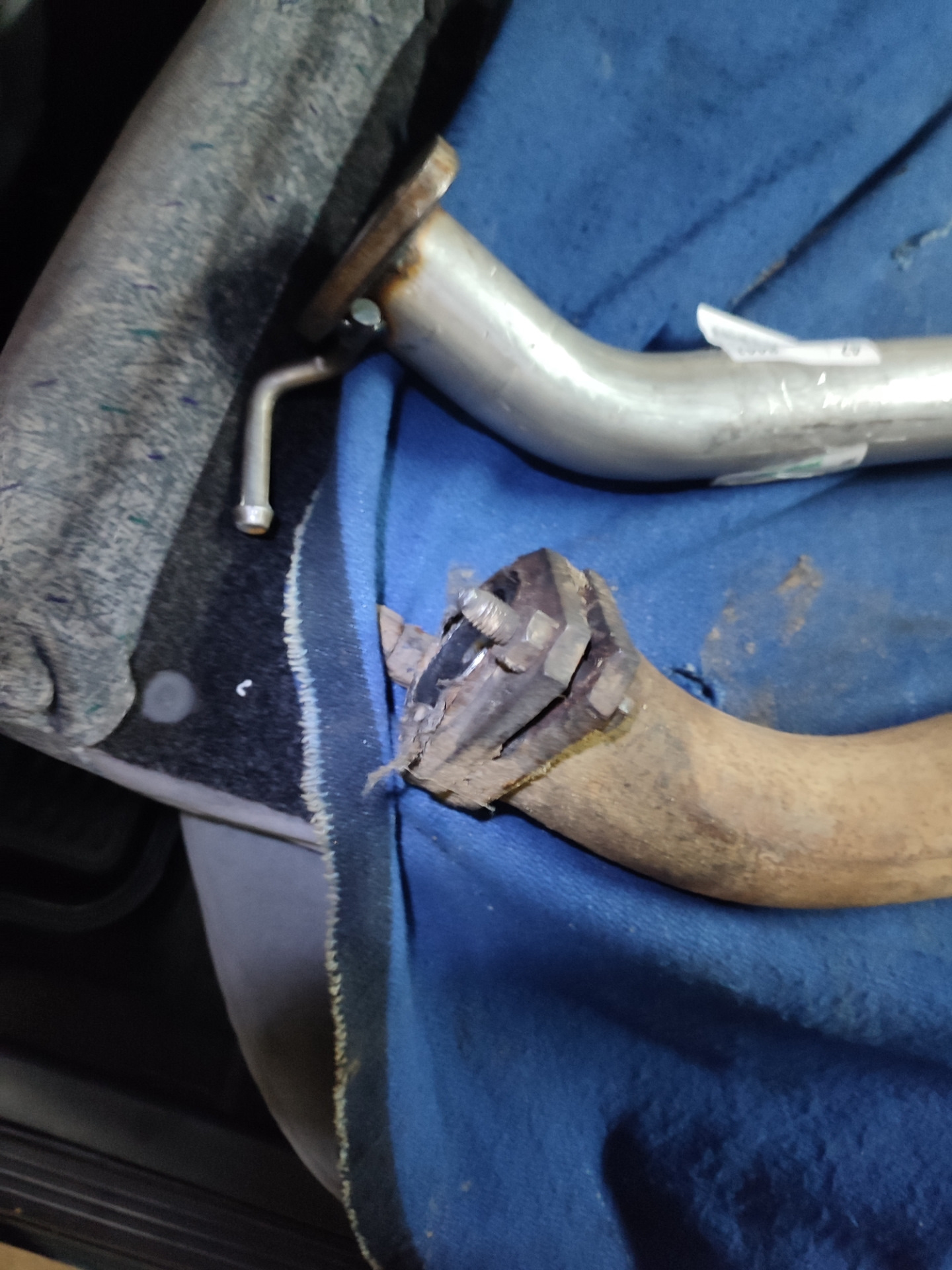 Ремонт выхлопа — KIA Clarus, 2 л, 1999 года | поломка | DRIVE2