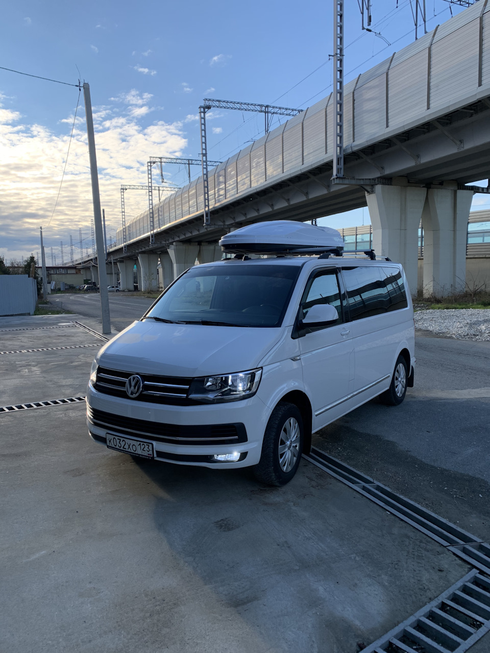 Светодиодные лампы. Замена колодок. — Volkswagen Caravelle (T6), 2 л, 2019  года | расходники | DRIVE2