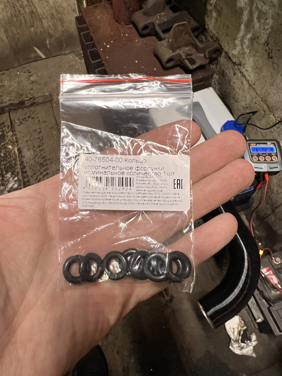 Замена уплотнительных колец топливных форсунок. — Ford Focus Sedan II ...