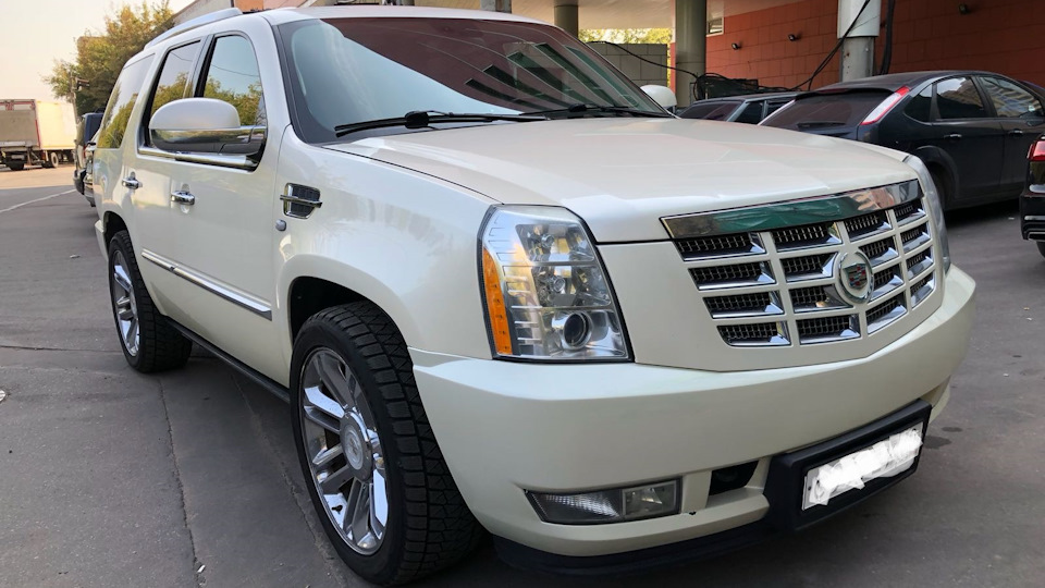Cadillac Escalade Белый МУК
