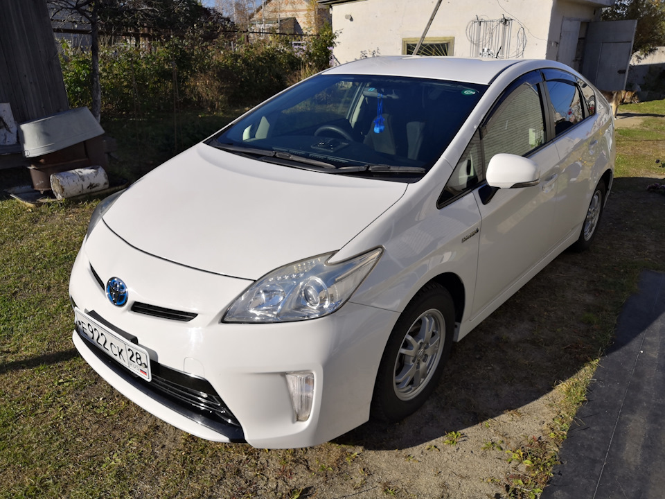 Toyota Prius 30 2015 Р±РµР»С‹Р№