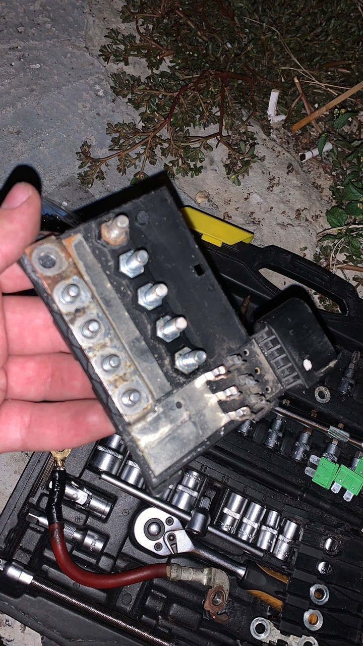 #17. Блок плавких предохранителей — SEAT Leon FR (Mk1), 1,8 л, 2004 ...