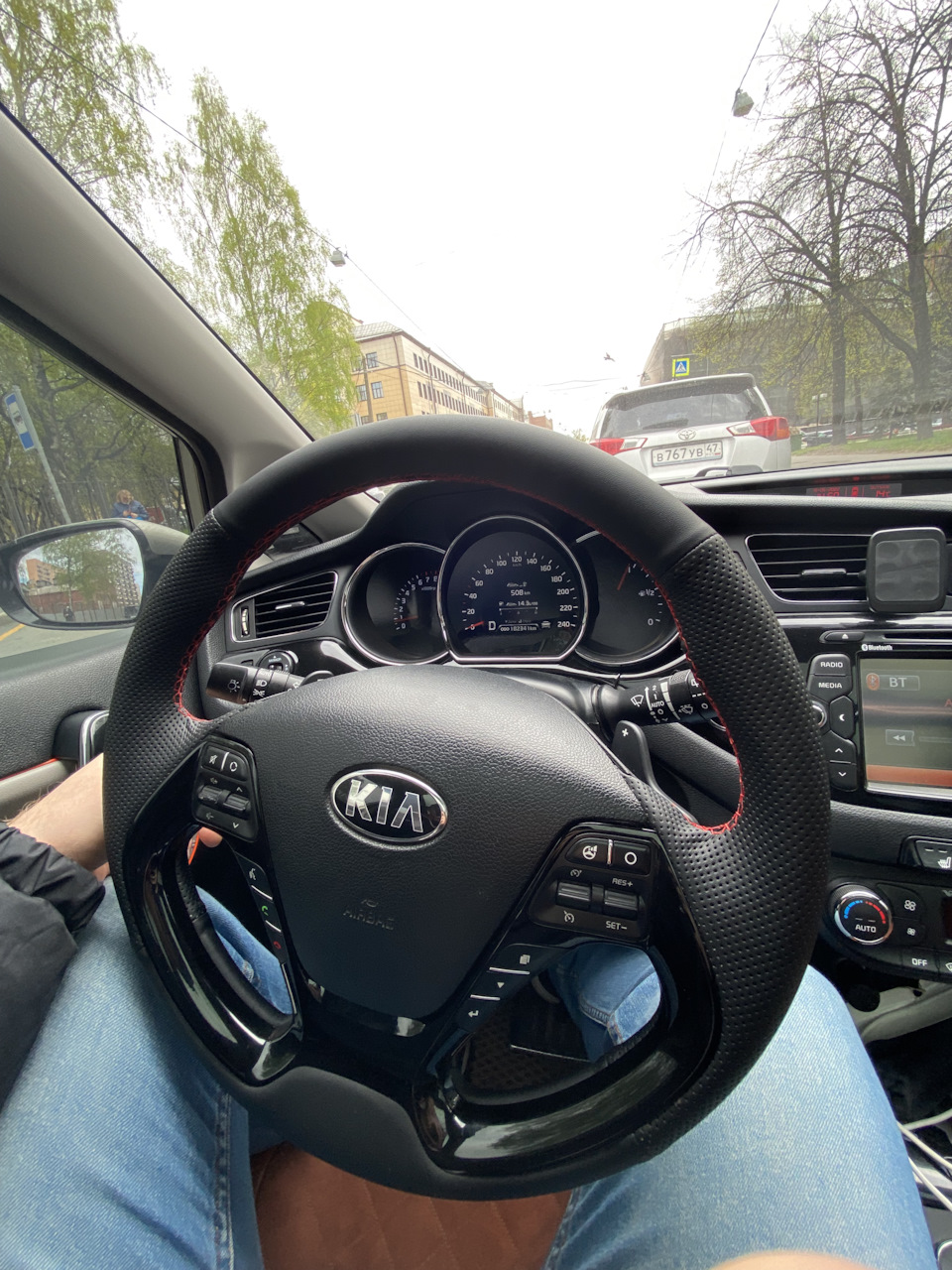 Перетяжка руля Kia ceed jd экокожей — KIA Ceed (2G), 1,6 л, 2012 года |  своими руками | DRIVE2