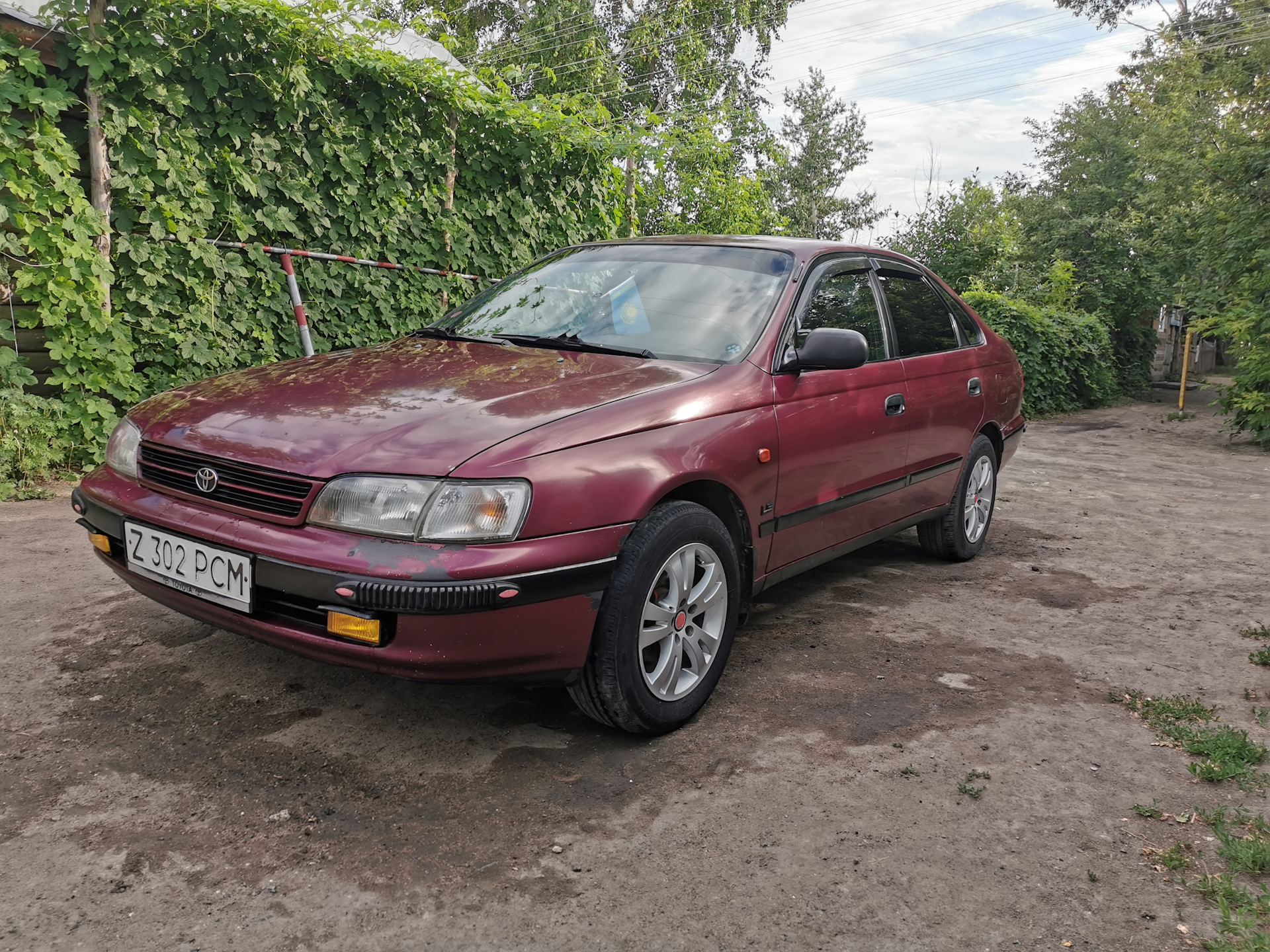 Toyota carina. Toyota Carina e. Toyota Carina e Вишневая. Toyota Carina e 2.0. Toyota Carina e 2.0 Рестайлинг.