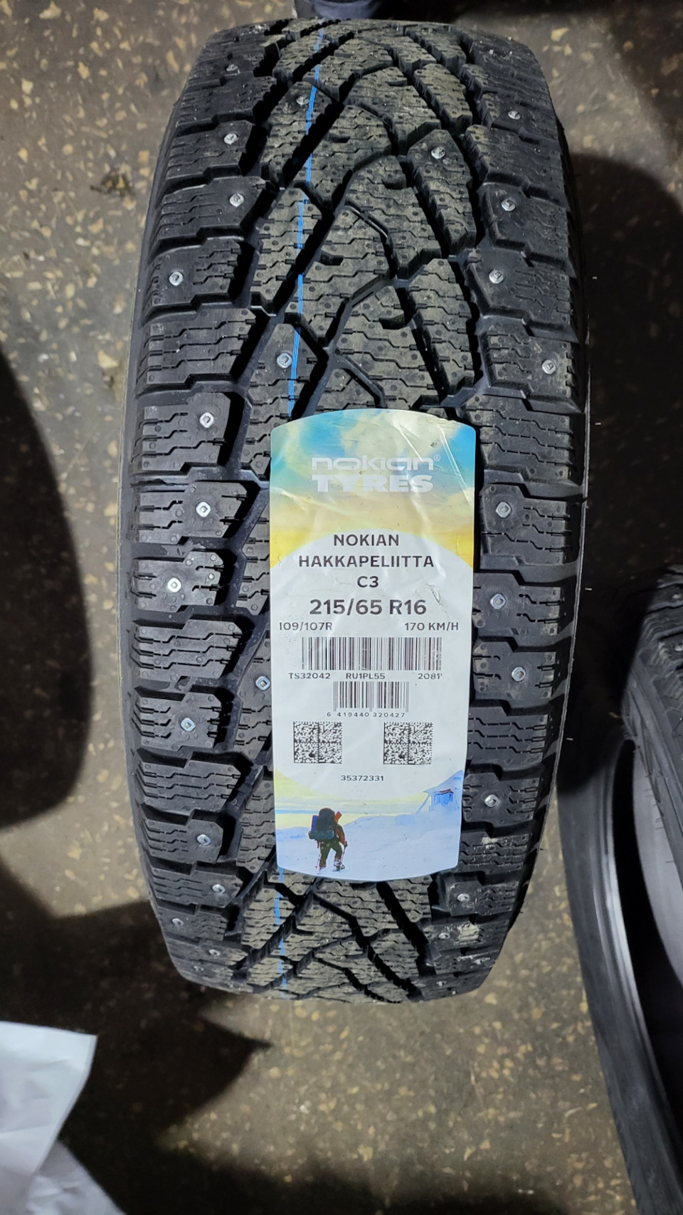 Зимняя резина Nokian C3 215/65 R16 — Peugeot Traveller, 2 л, 2021 года ...