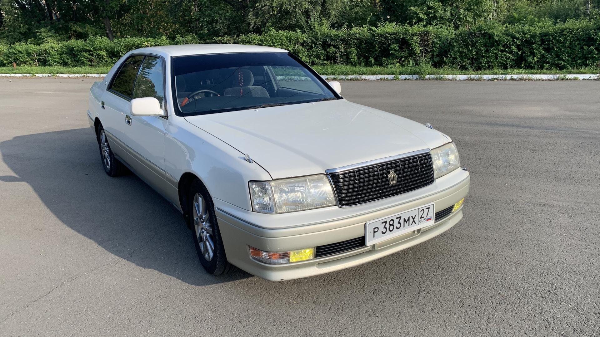 Toyota Crown s150 Рё РґРµРІСѓС€РєРё